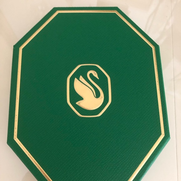 NWOT Swarovski Festive 2022 Ornament Set - Picture 2 of 4